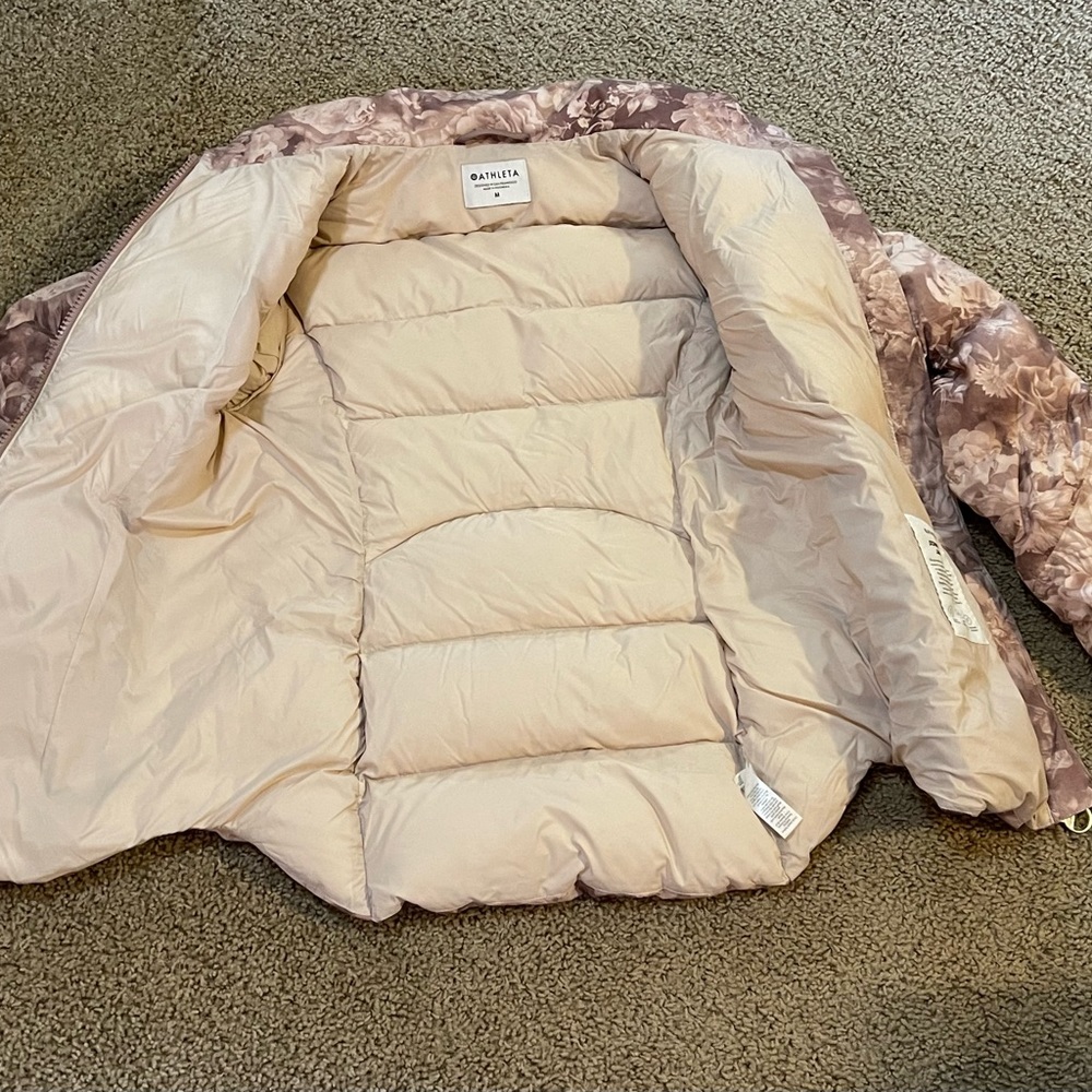 Athleta Downtown Printed Puffer Jacket - Picture 8 of 8